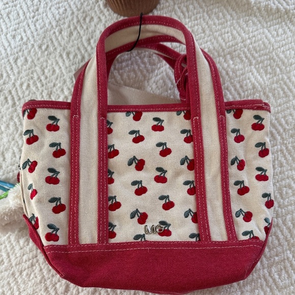 NWT Madden Cherry Tote - Red and Cream With Keychains - Picture 5 of 12